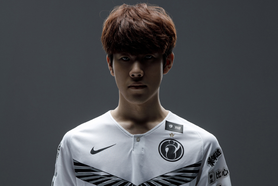 Rare Atom vs TES赛前选手英雄池一览：TES更胜一筹！